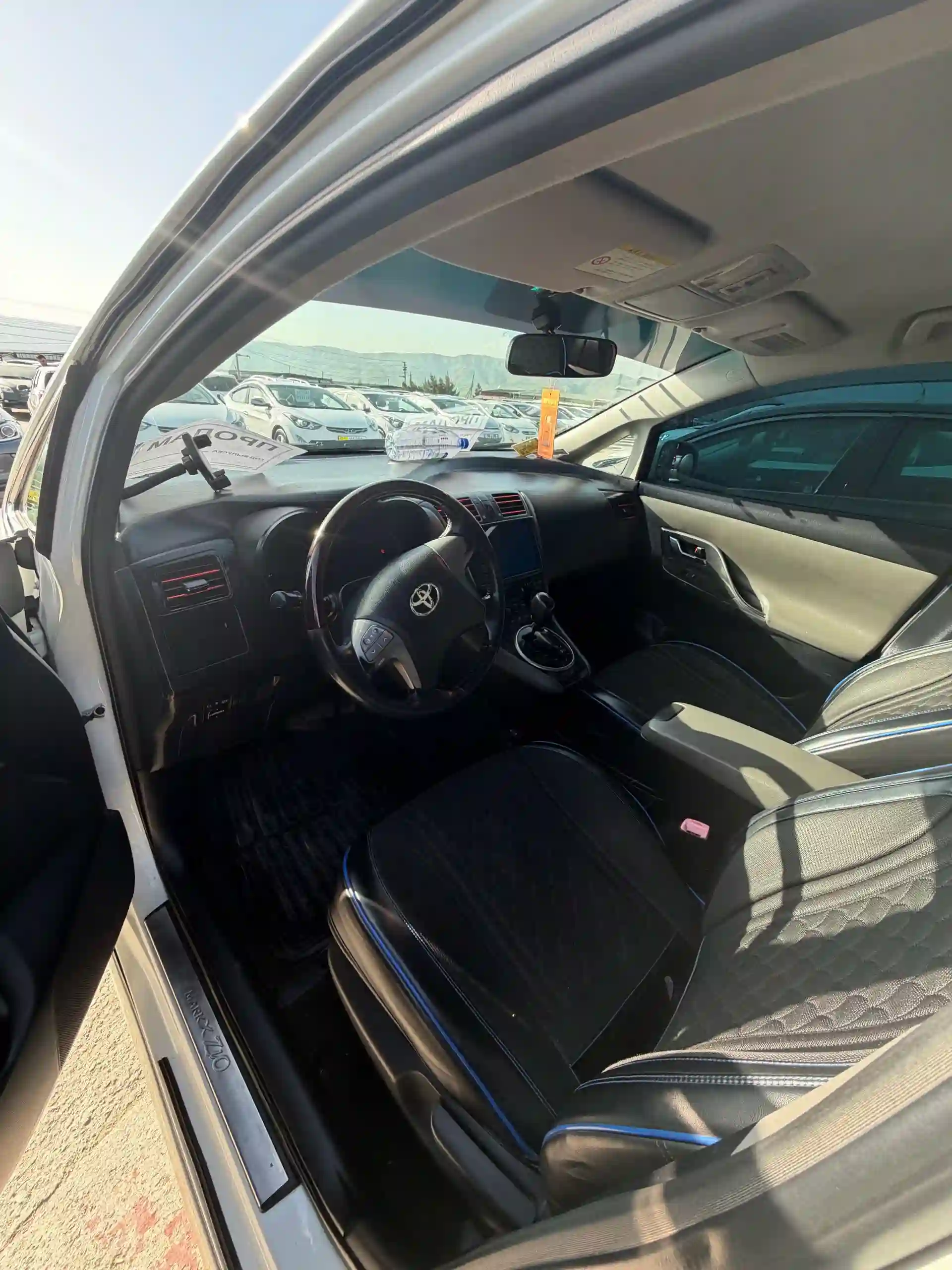 Toyota Mark X ZiO 2007