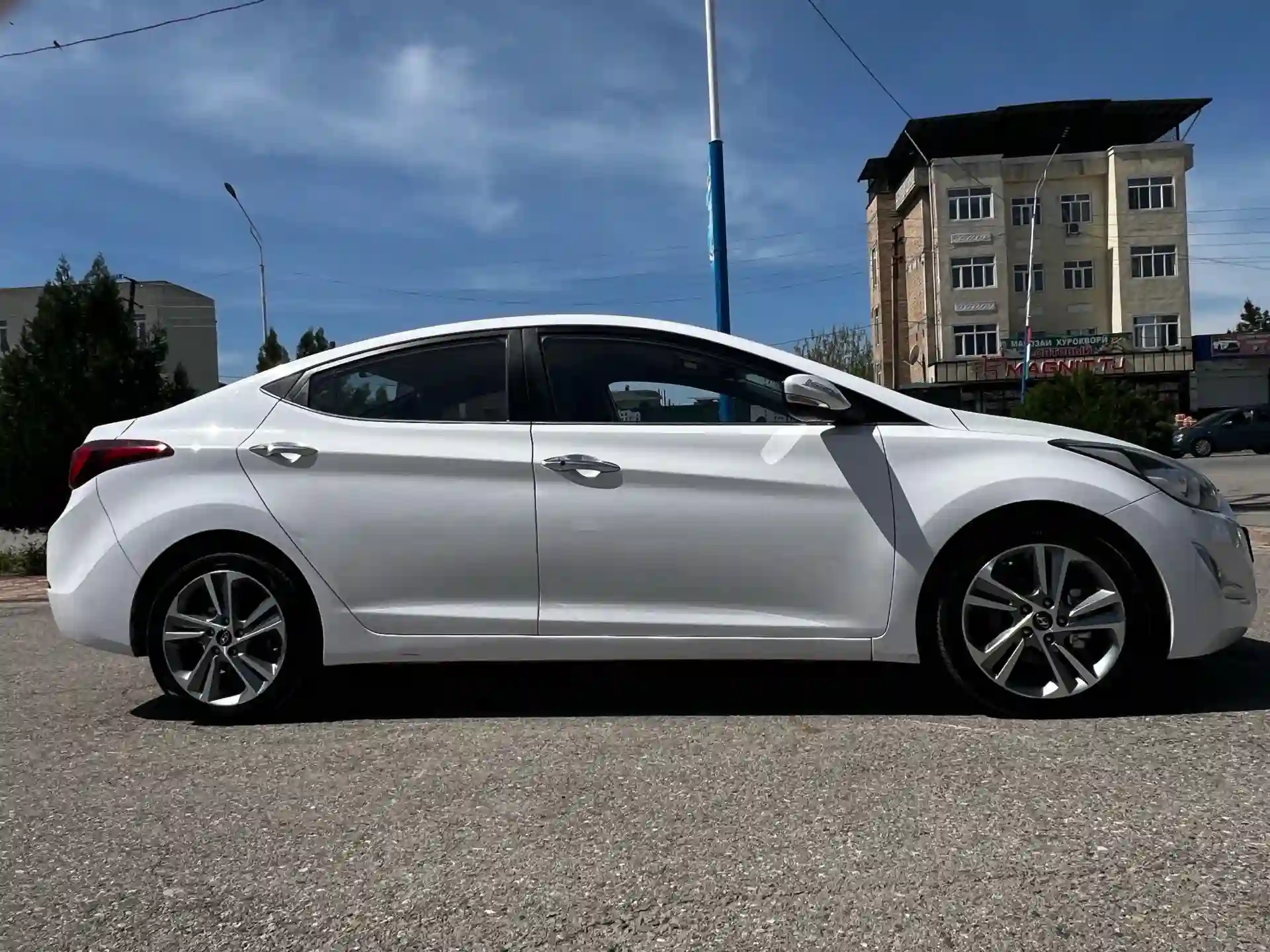 Hyundai Avante 2014