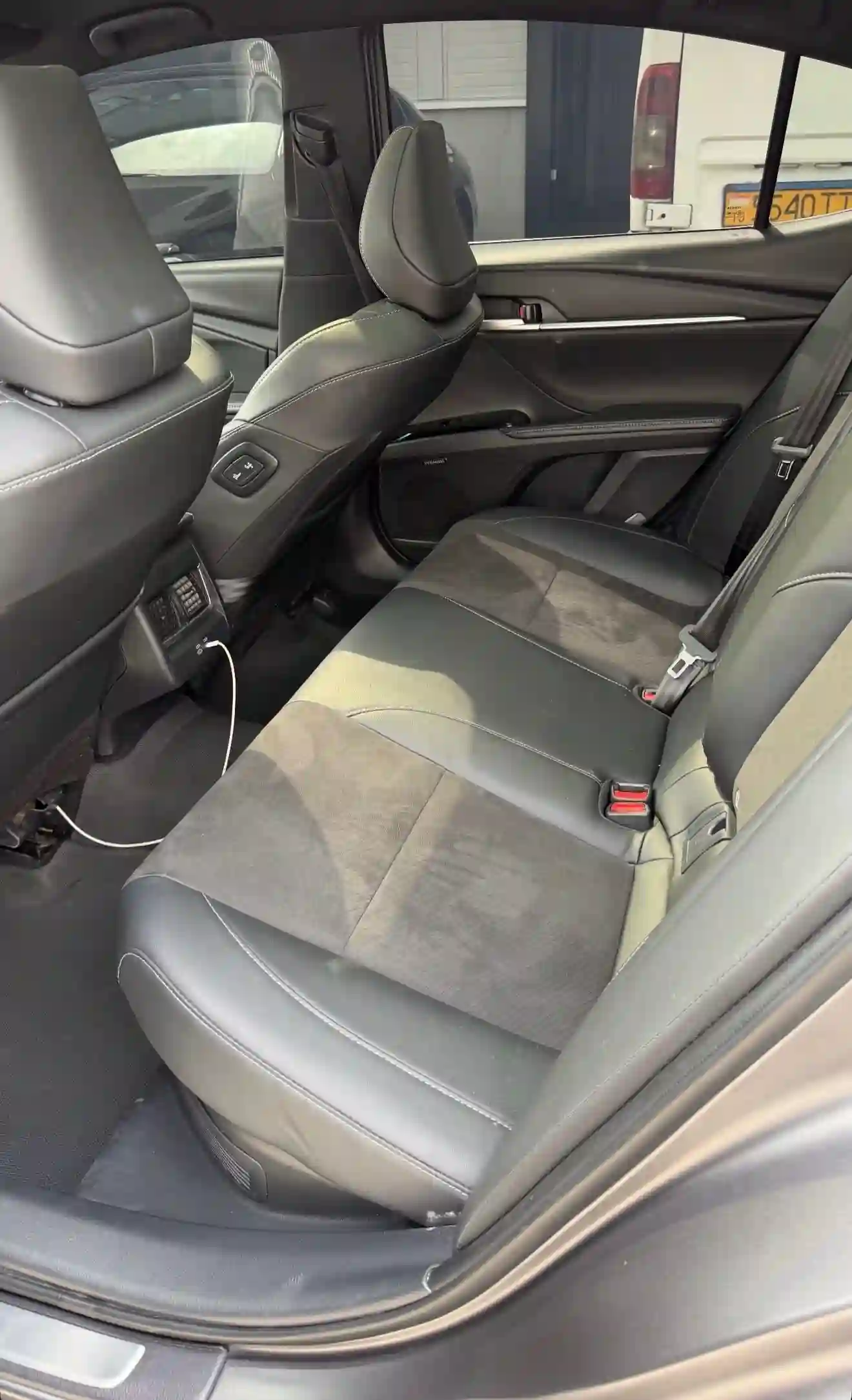 Toyota Camry 2025 — миниатюра 4
