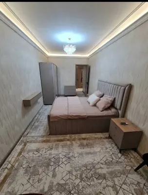 3-комн. квартира, 15 этаж, 93м², Центр — миниатюра 1