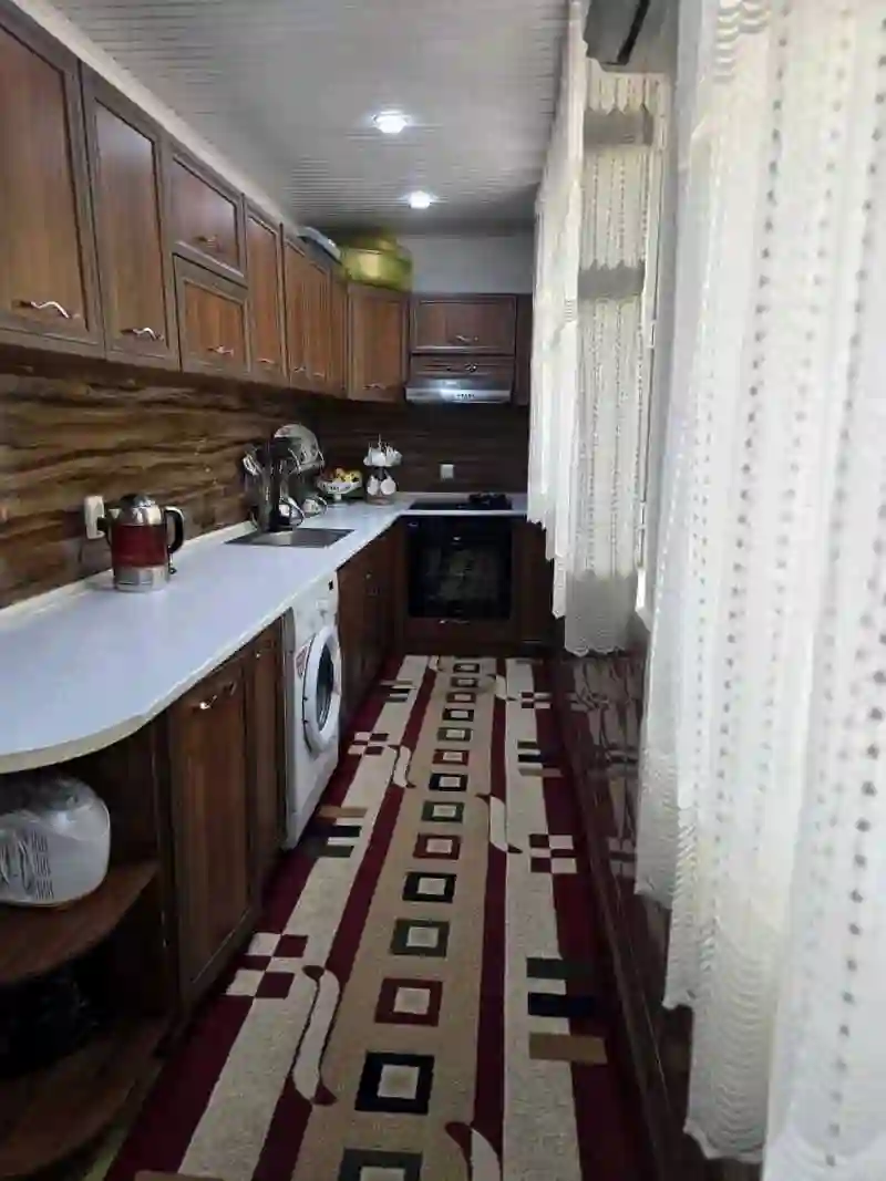 2-к квартира, 2 этаж, 50 м², 82 мкр
