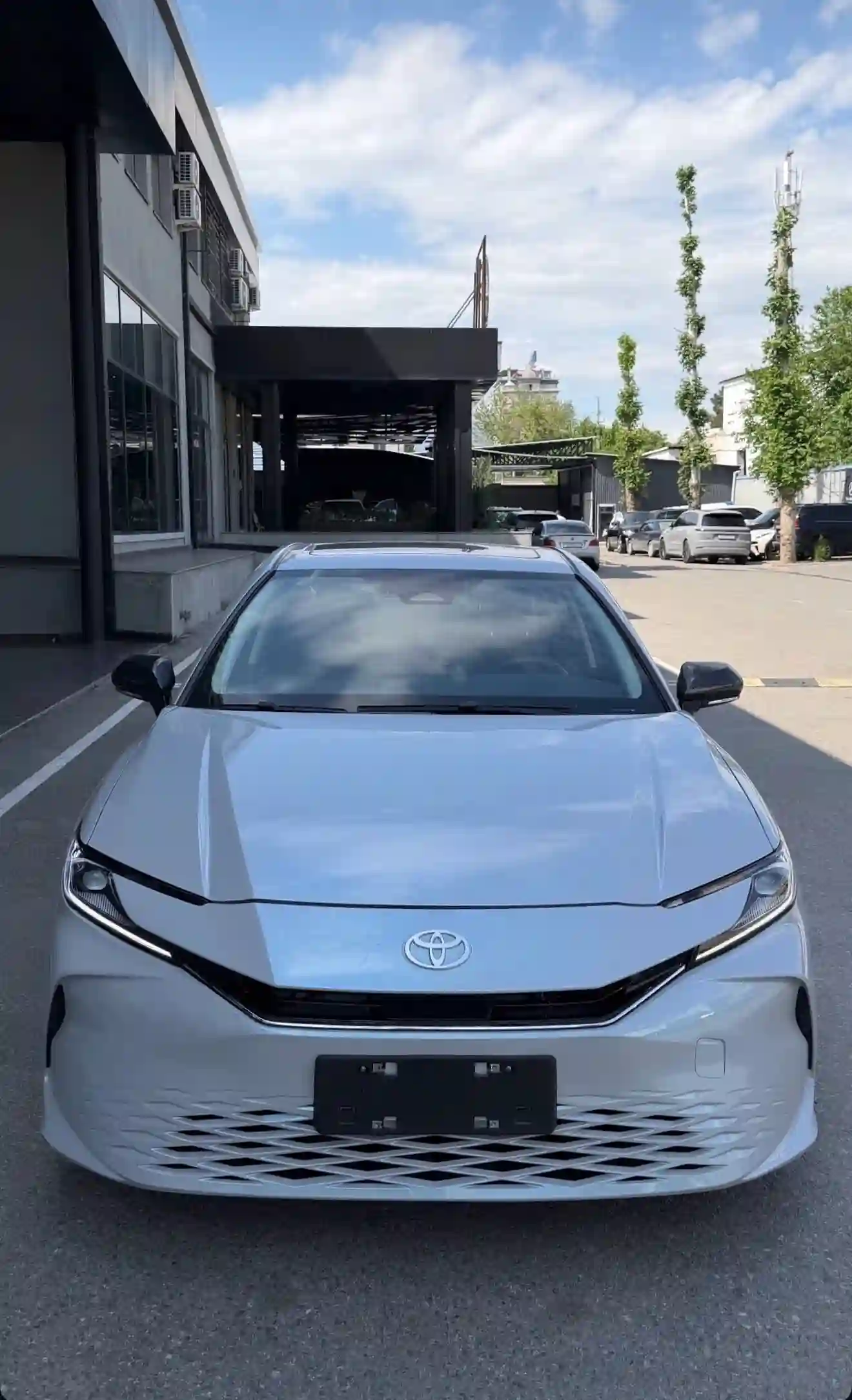 Toyota Camry 2025 — миниатюра 1