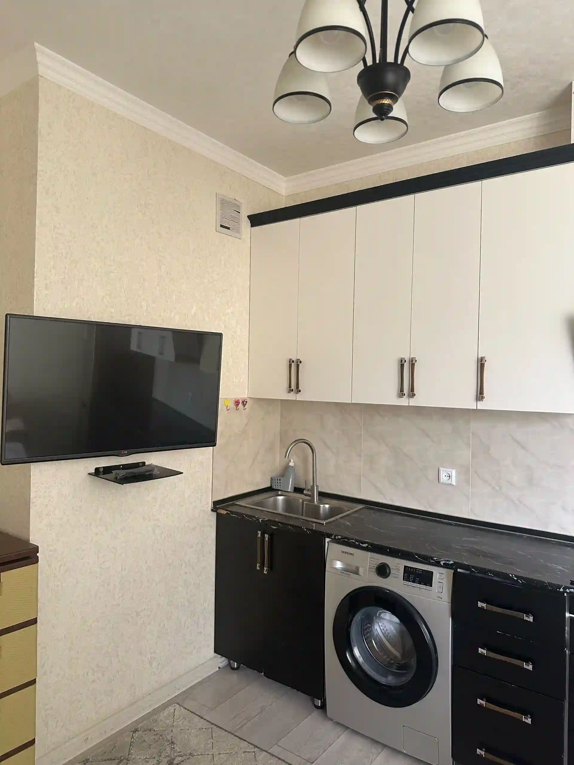 5 этажный, 2-комн. дом, 78 м², 82 микрорайон