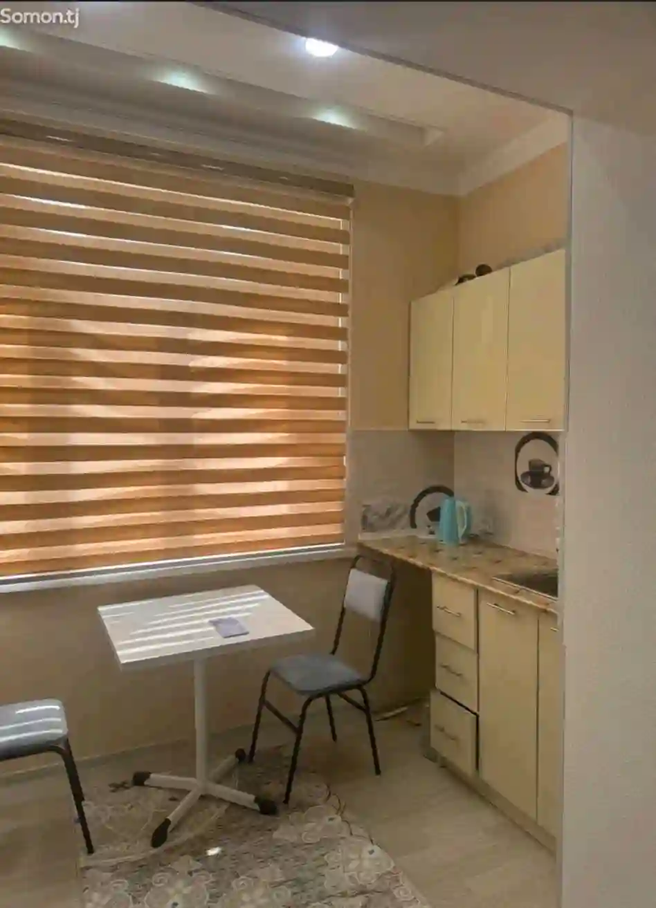 2-к квартира, 3 этаж, 45 м², 8мкр — миниатюра 3