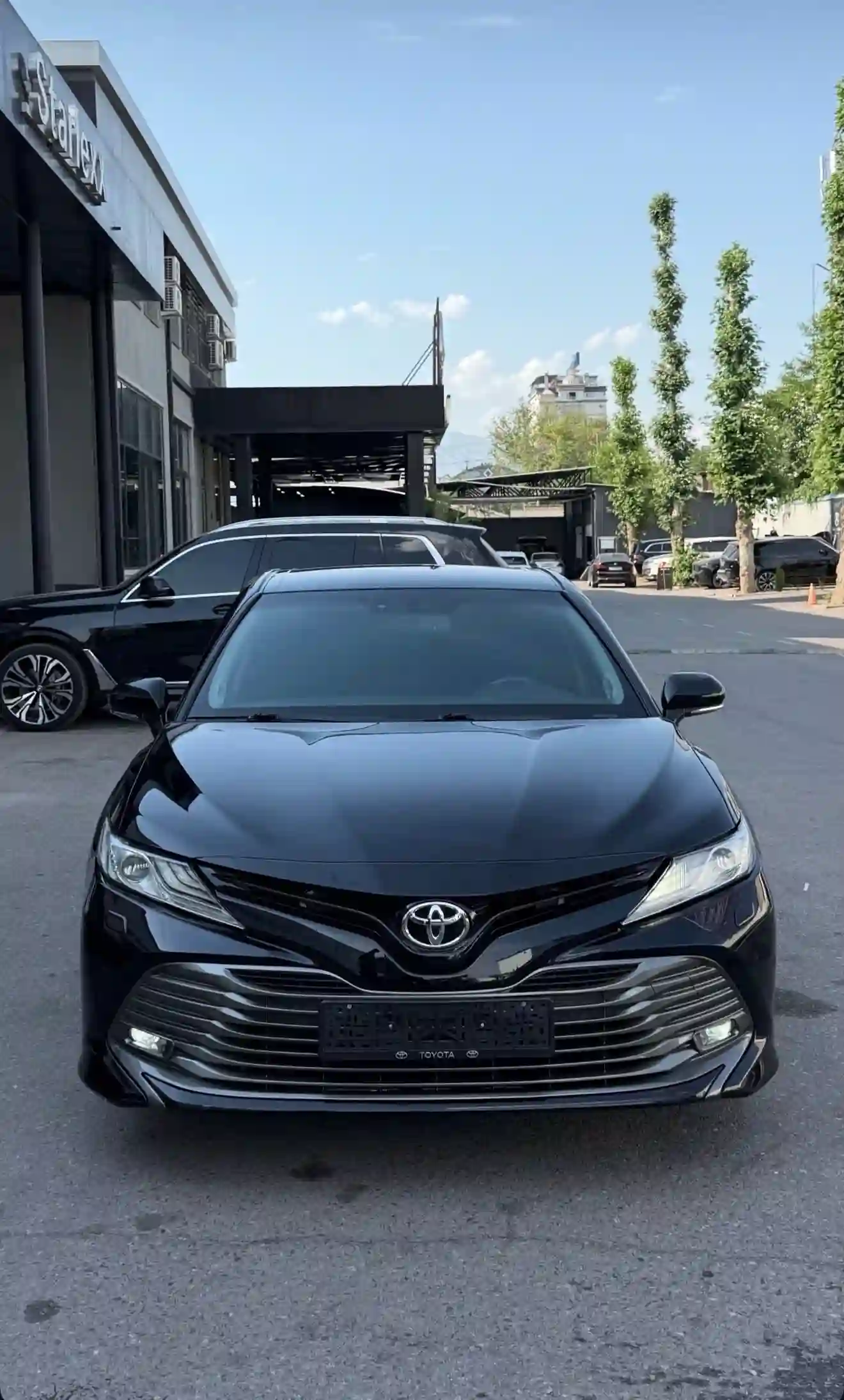 Toyota Camry 2018 — миниатюра 1