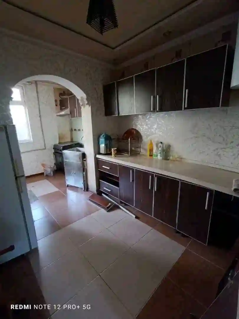 3-к квартира, 1 этаж, 70 м², сино