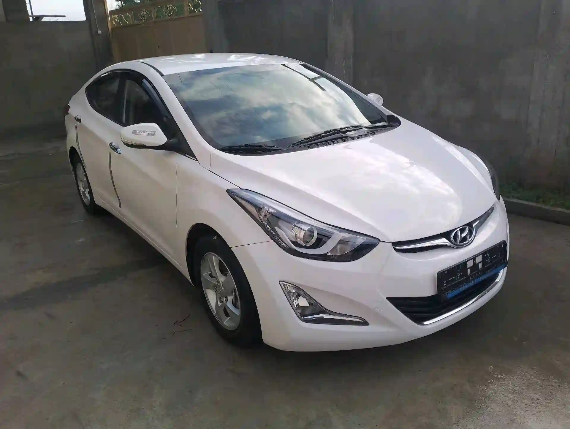 Hyundai Avante 2015