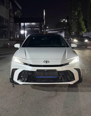 Toyota Camry 2025 — миниатюра 1