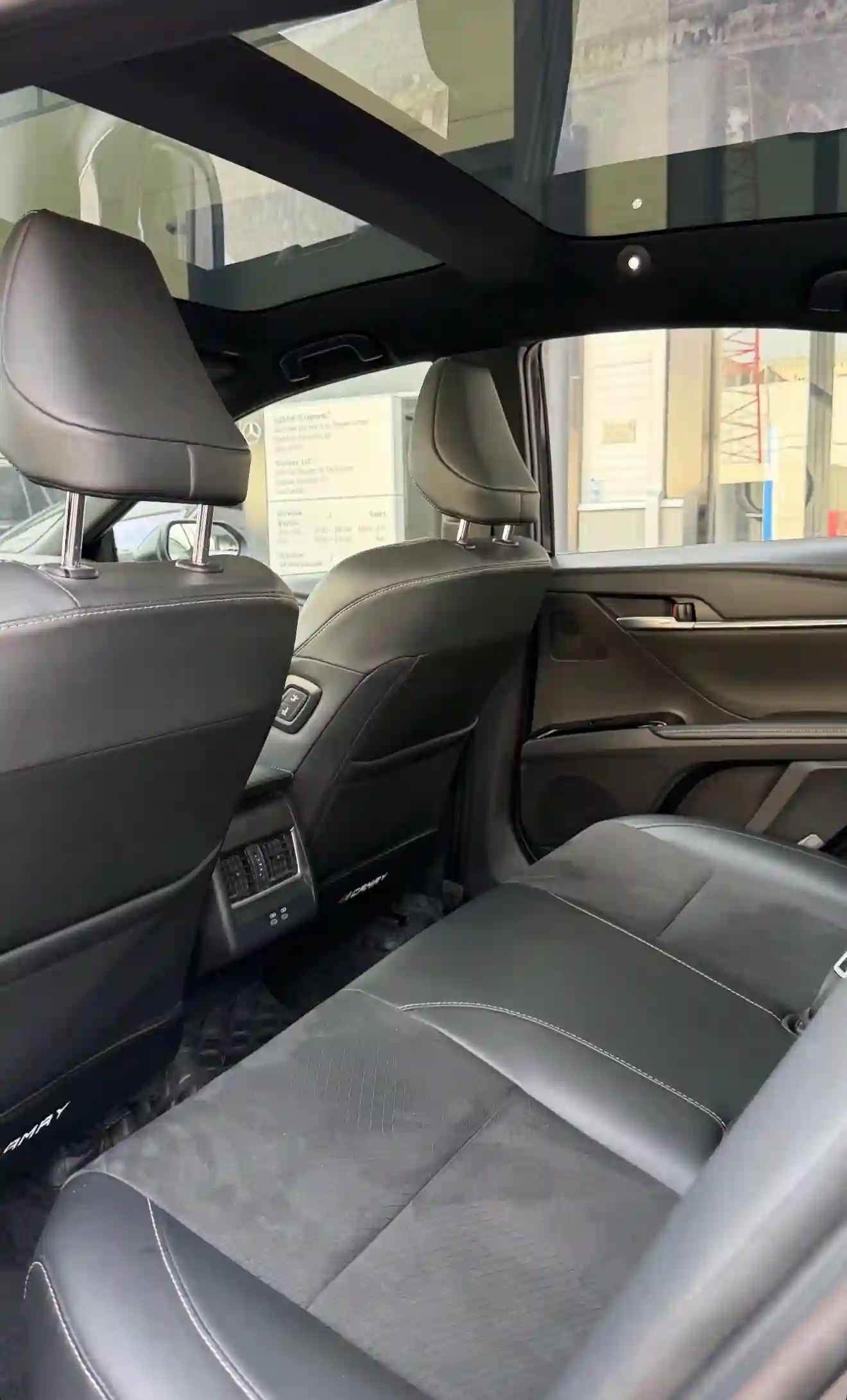 Toyota Camry 2025 — миниатюра 4