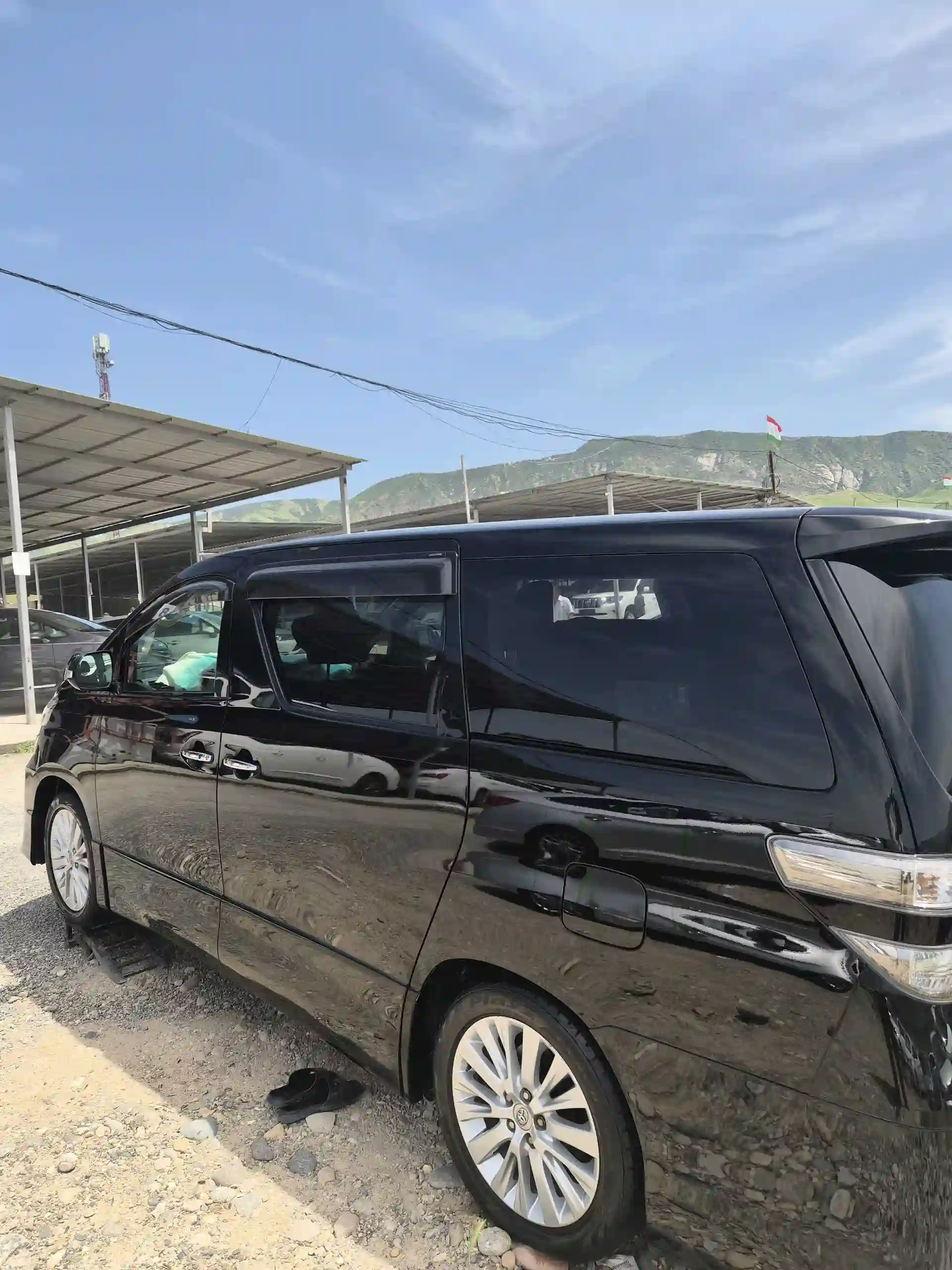 Toyota Vellfire 2014