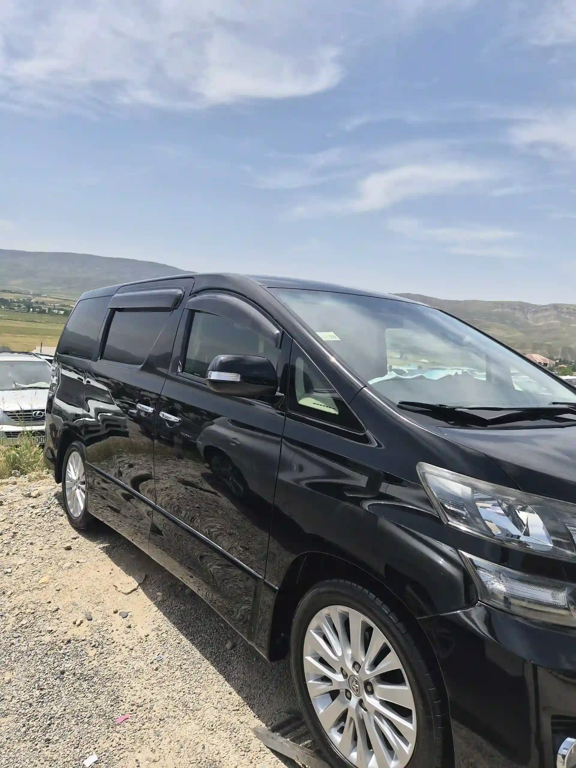 Toyota Vellfire 2014
