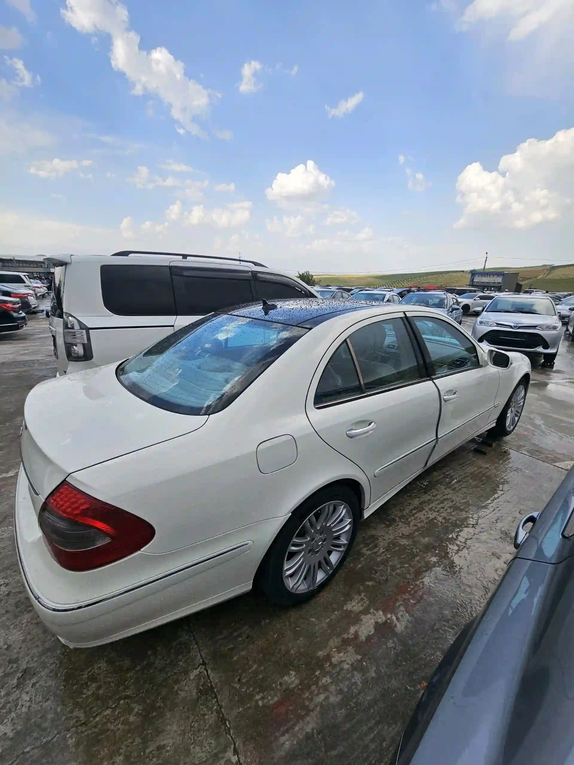 Mercedes-benz E class 2008