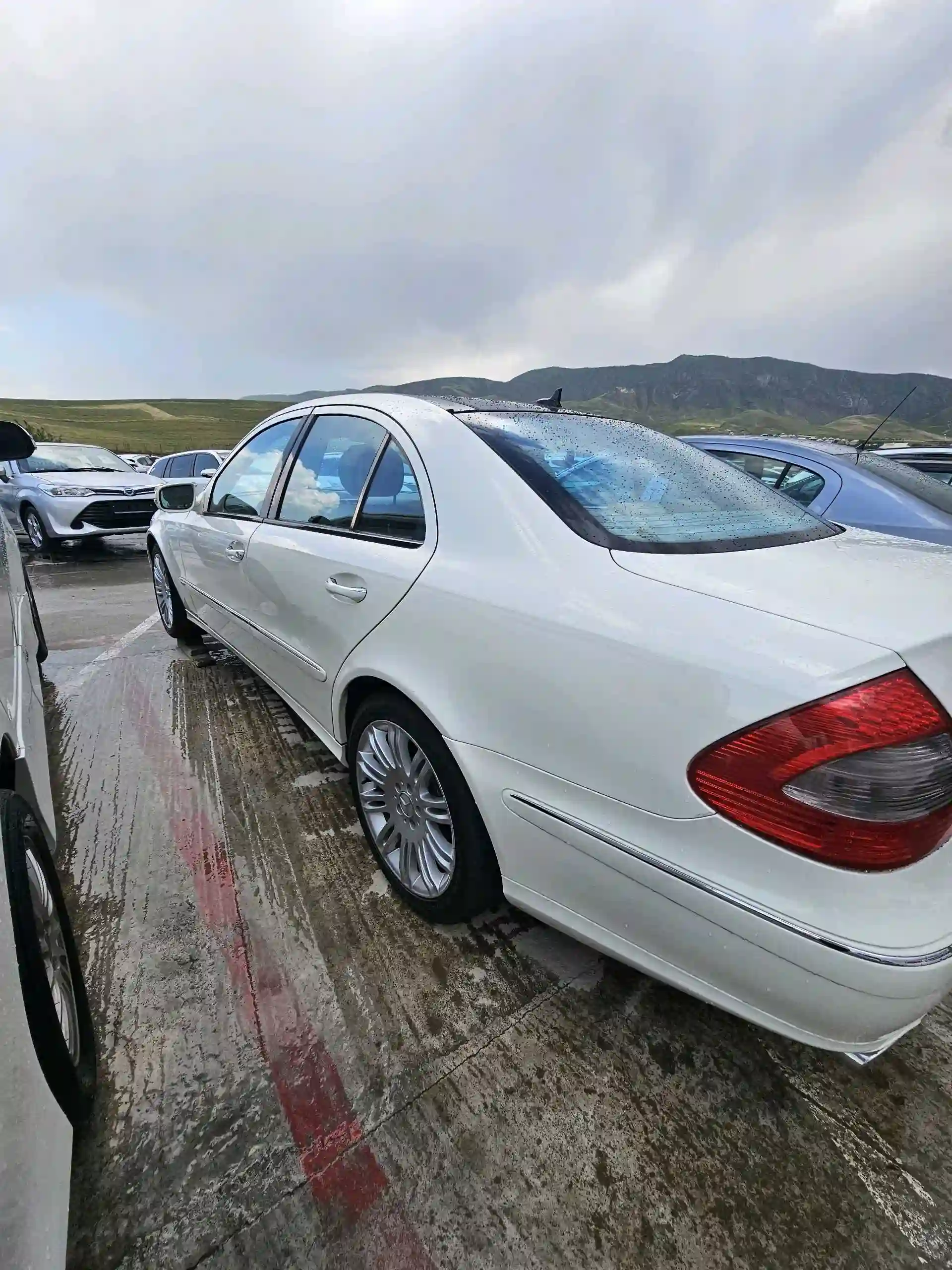 Mercedes-benz E class 2008