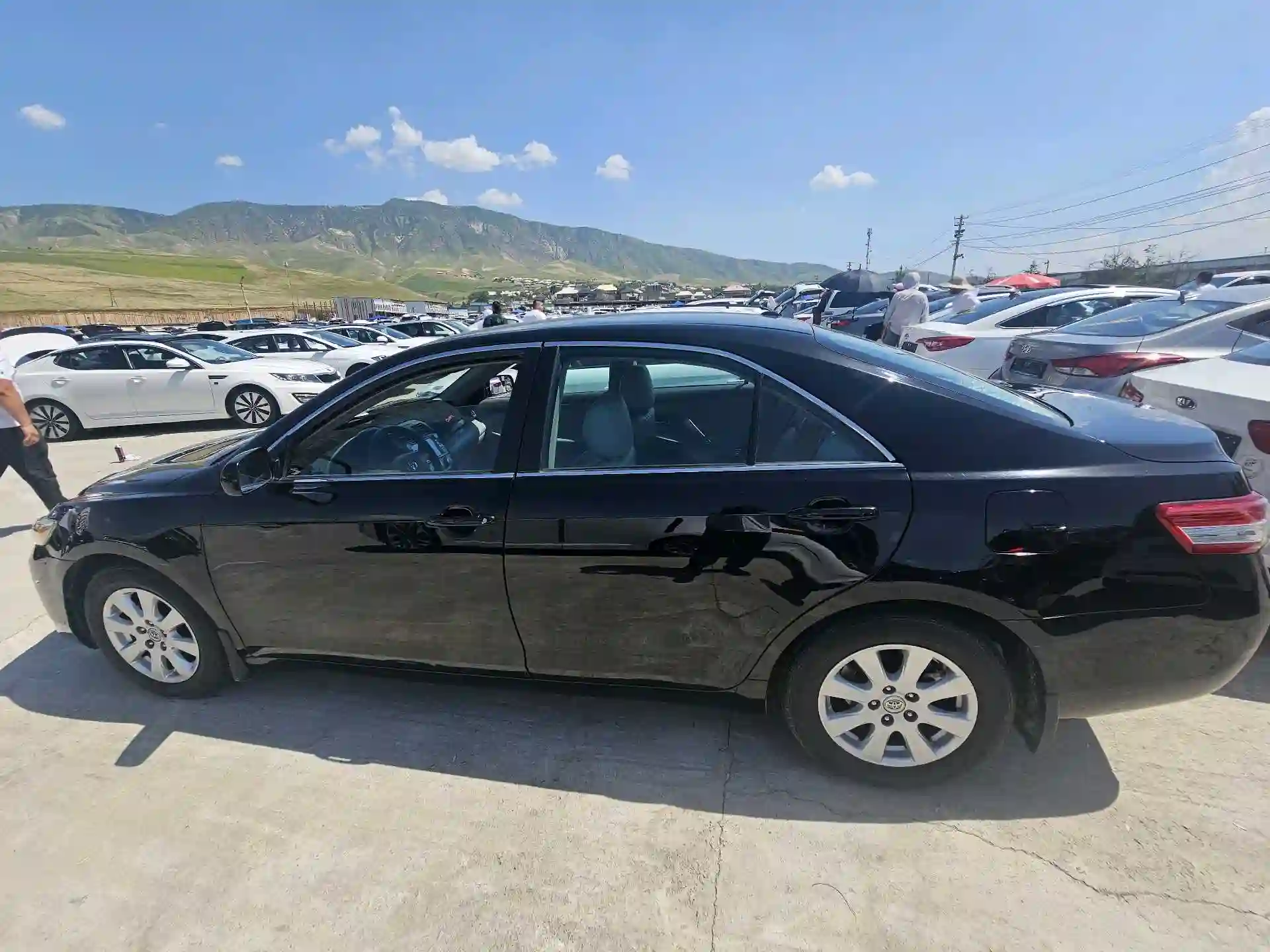 Toyota Camry 2010 — миниатюра 3