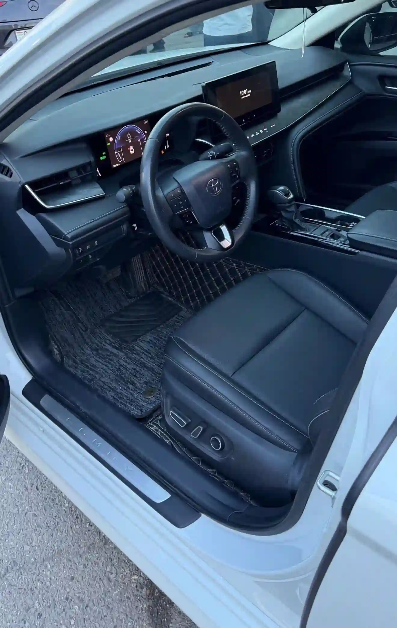 Toyota Camry 2025 — миниатюра 3