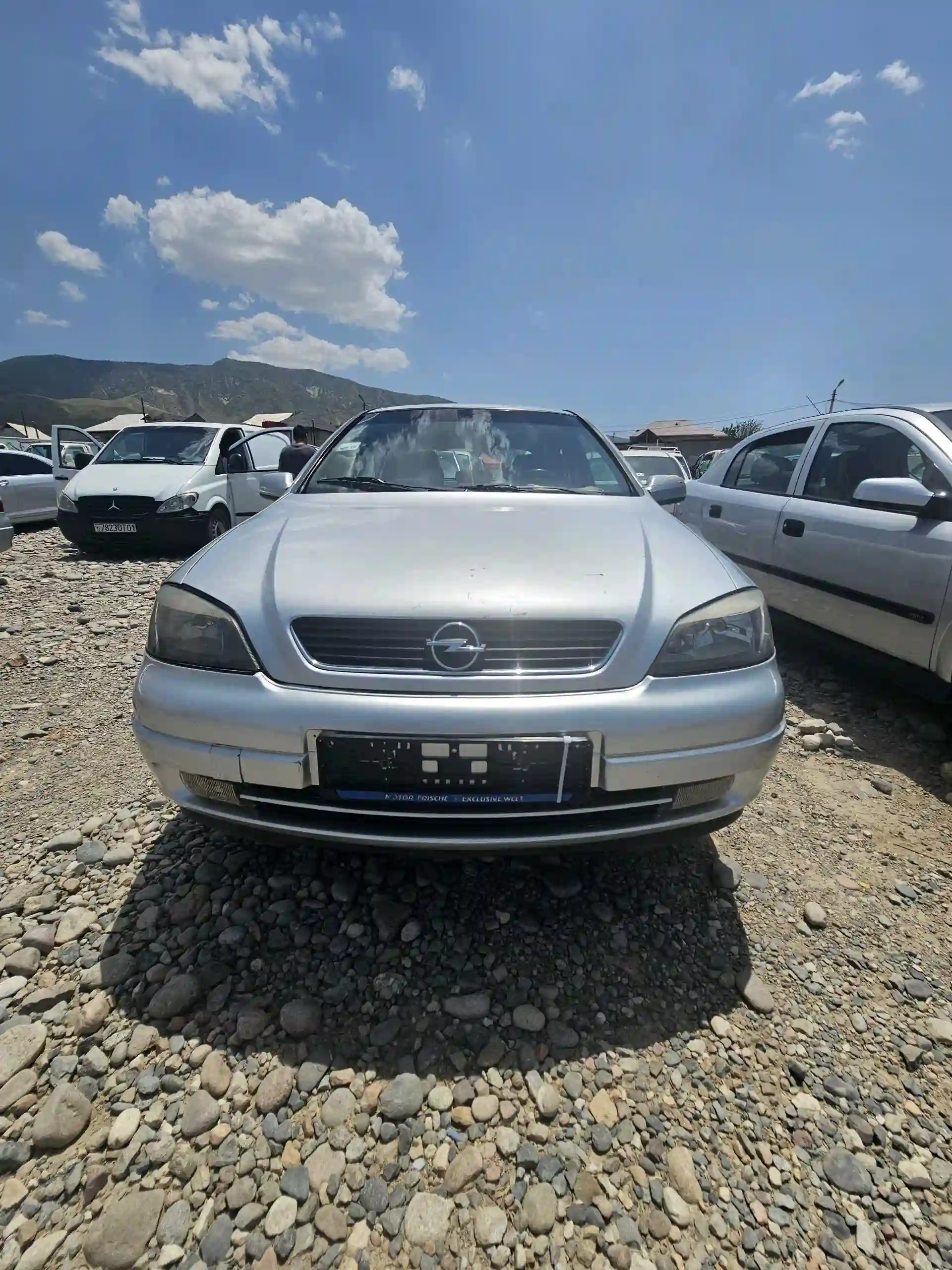 Opel Astra j 1998