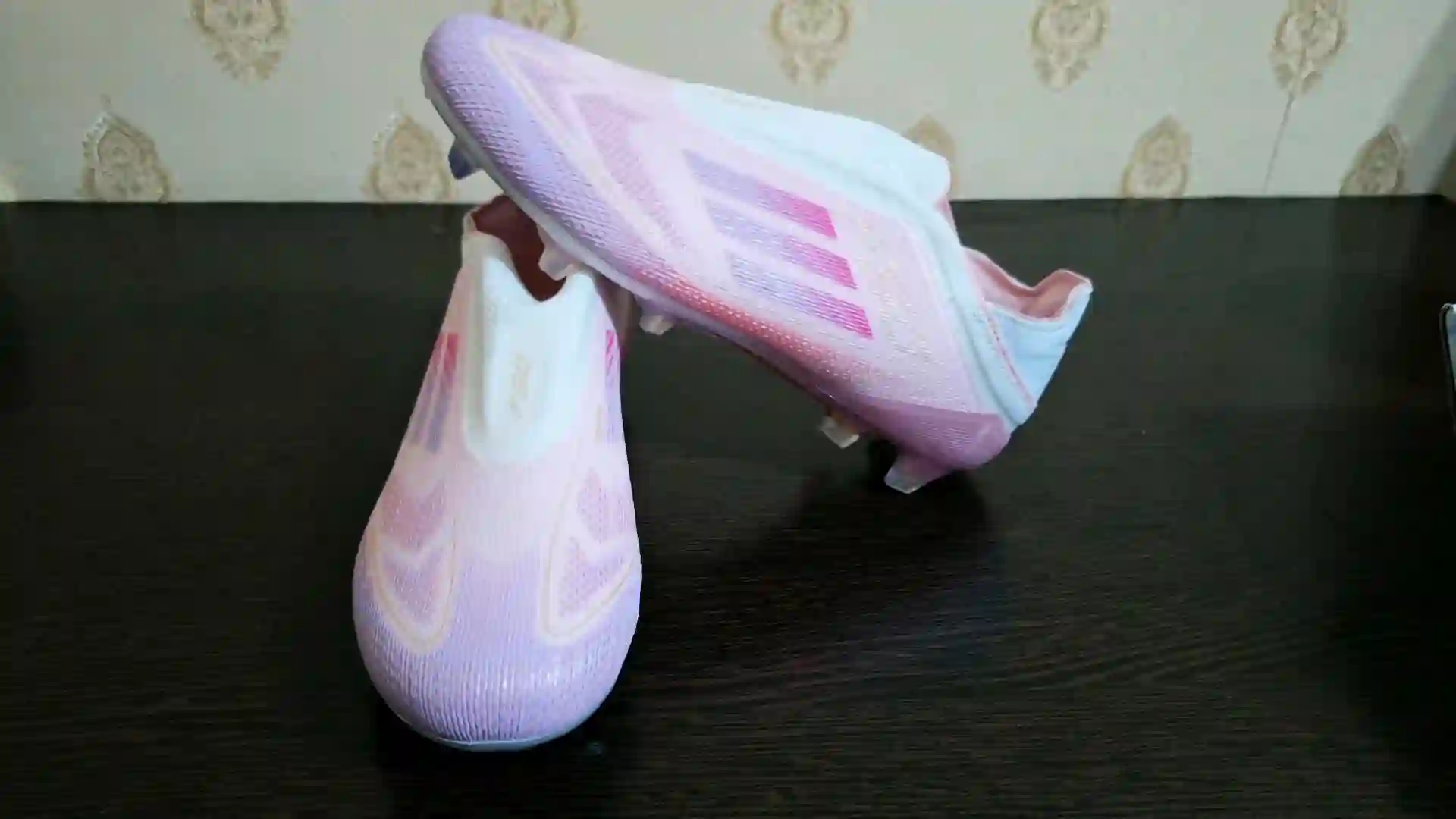 Футбольные бутсы Nike - Adidas 