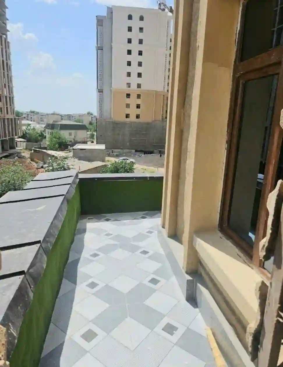 2-к квартира, 3 этаж, 77 м², Сино