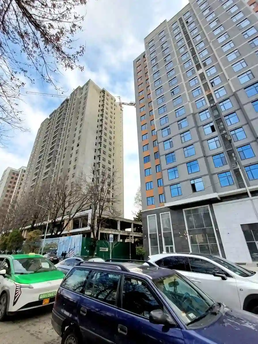 1-к квартира, 22 этаж, 75 м², И.Сомонӣ