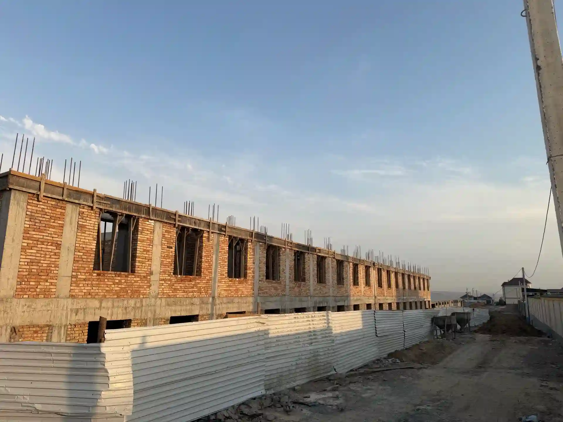 2-к квартира, 10 этаж, 65 м², 8 мкр — миниатюра 2