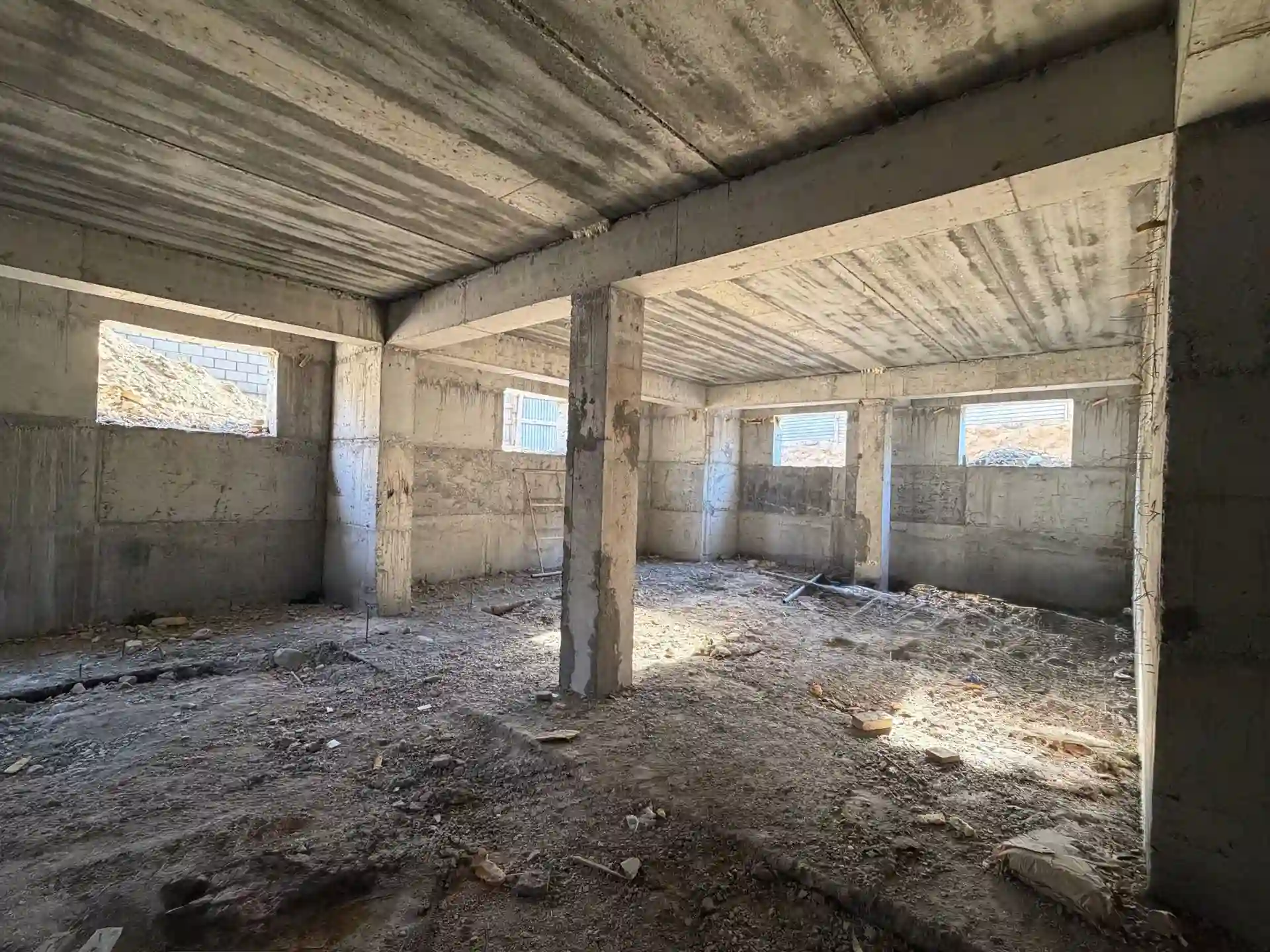 2-к квартира, Цокольный этаж, 85 м², 8 мкр — миниатюра 3