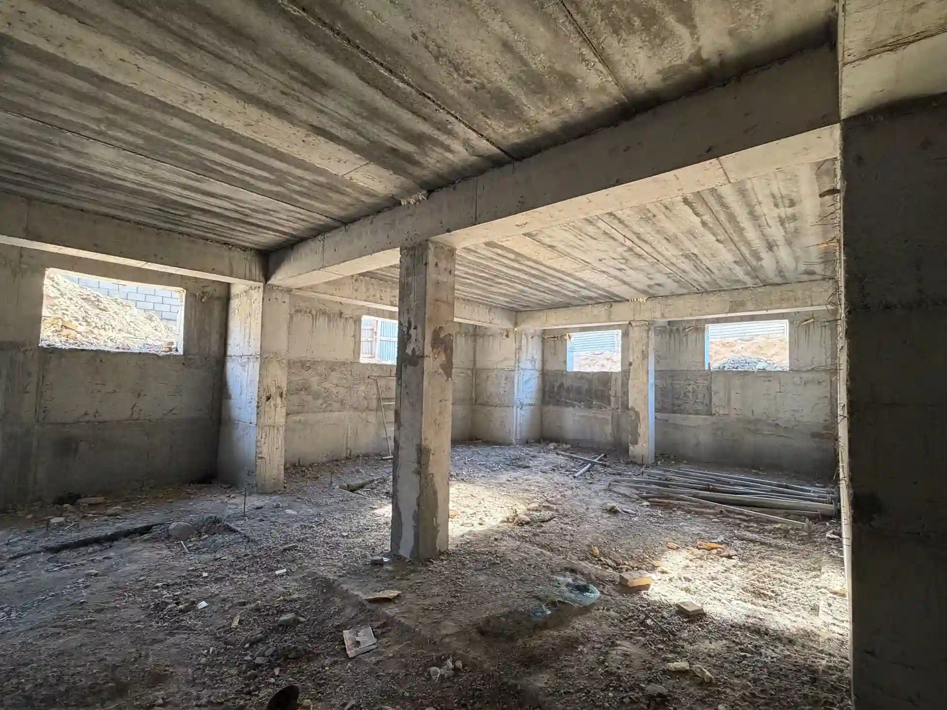 2-к квартира, Цокольный этаж, 85 м², 8 мкр — миниатюра 2