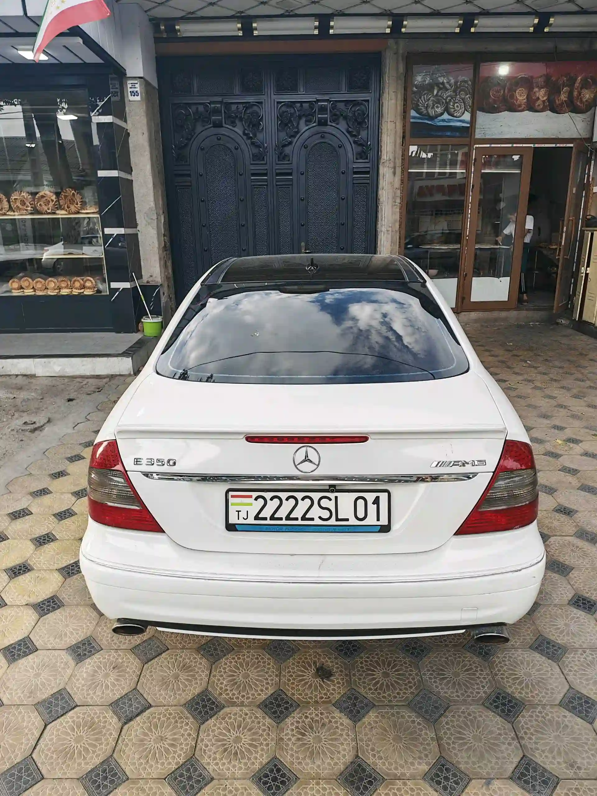 Mercedes-benz E class 2009