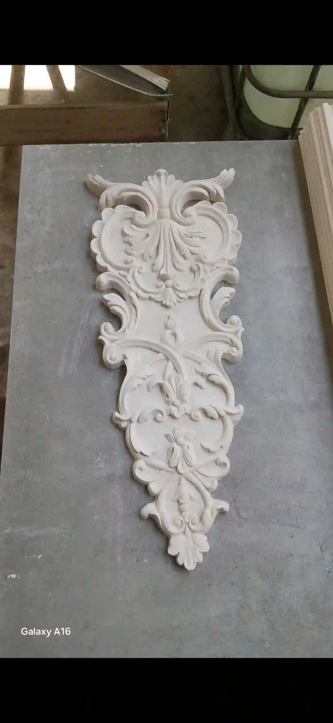 Лепка карниз бо нархи дастрас