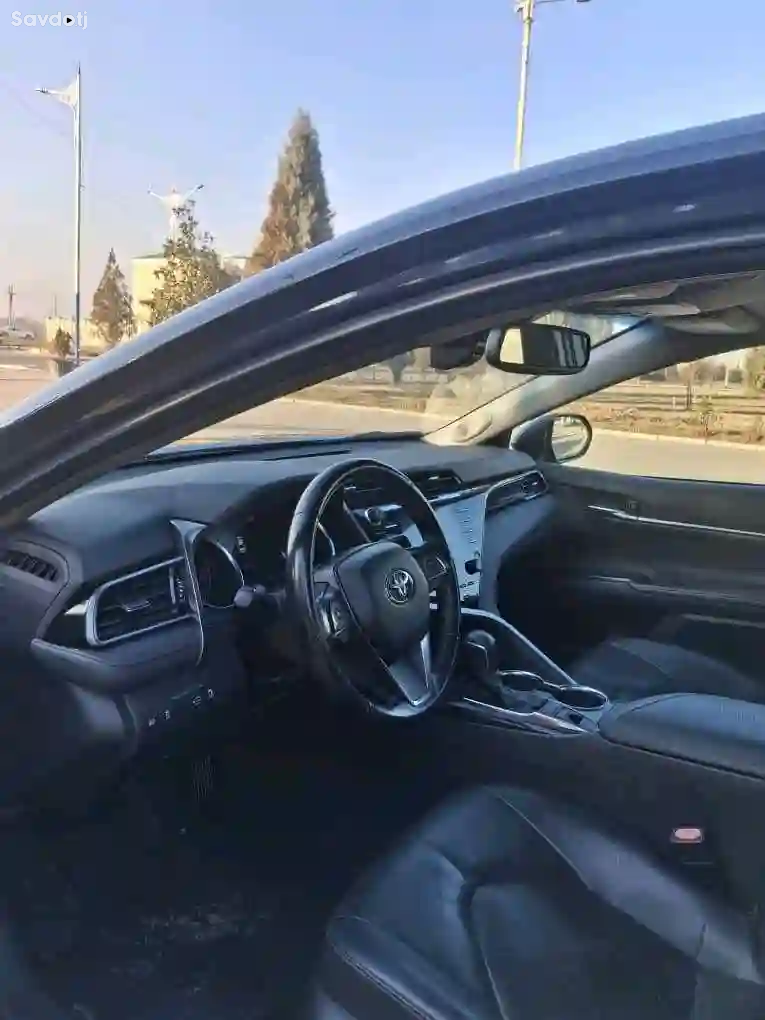 Toyota Camry 2019 — миниатюра 3