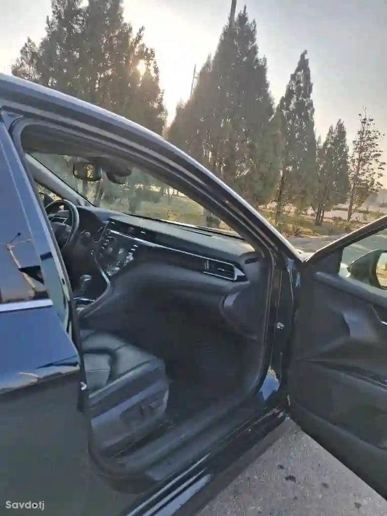 Toyota Camry 2019 — миниатюра 5