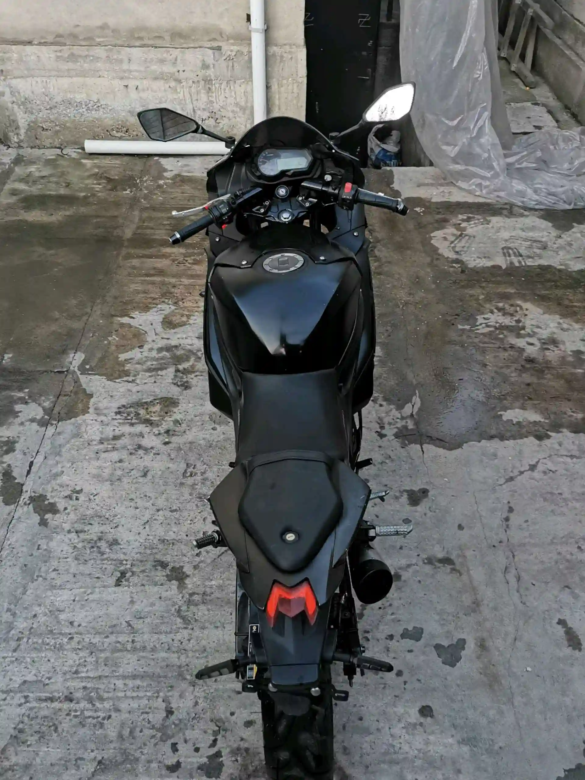 Мотоцикл 250 куба БМВ
