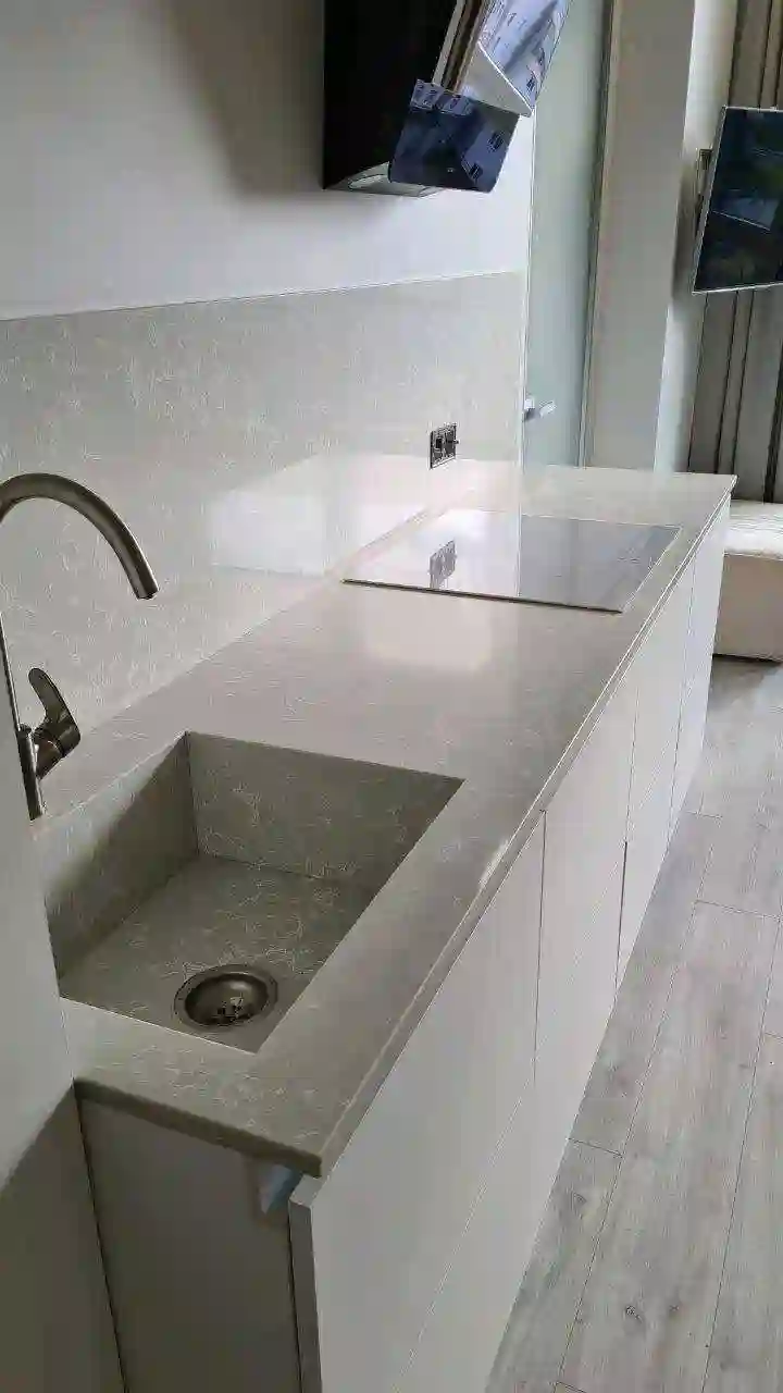 Кухонные столешницы из искусственного камня