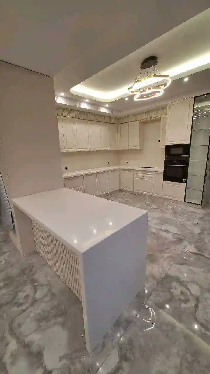 Островок, барная стойка из камня 