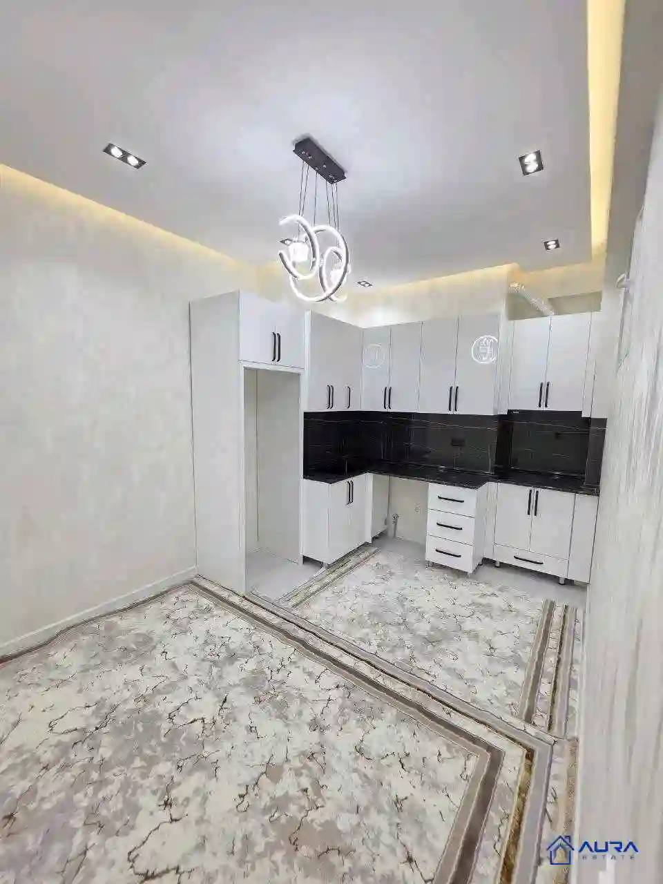 2-к квартира, 3 этаж, 67 м², Фирдавси