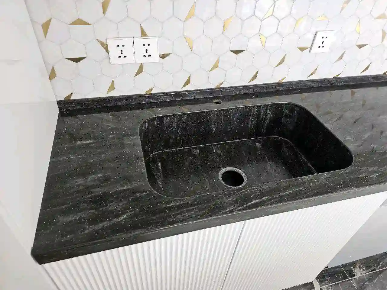Искусственный акриловый камень 