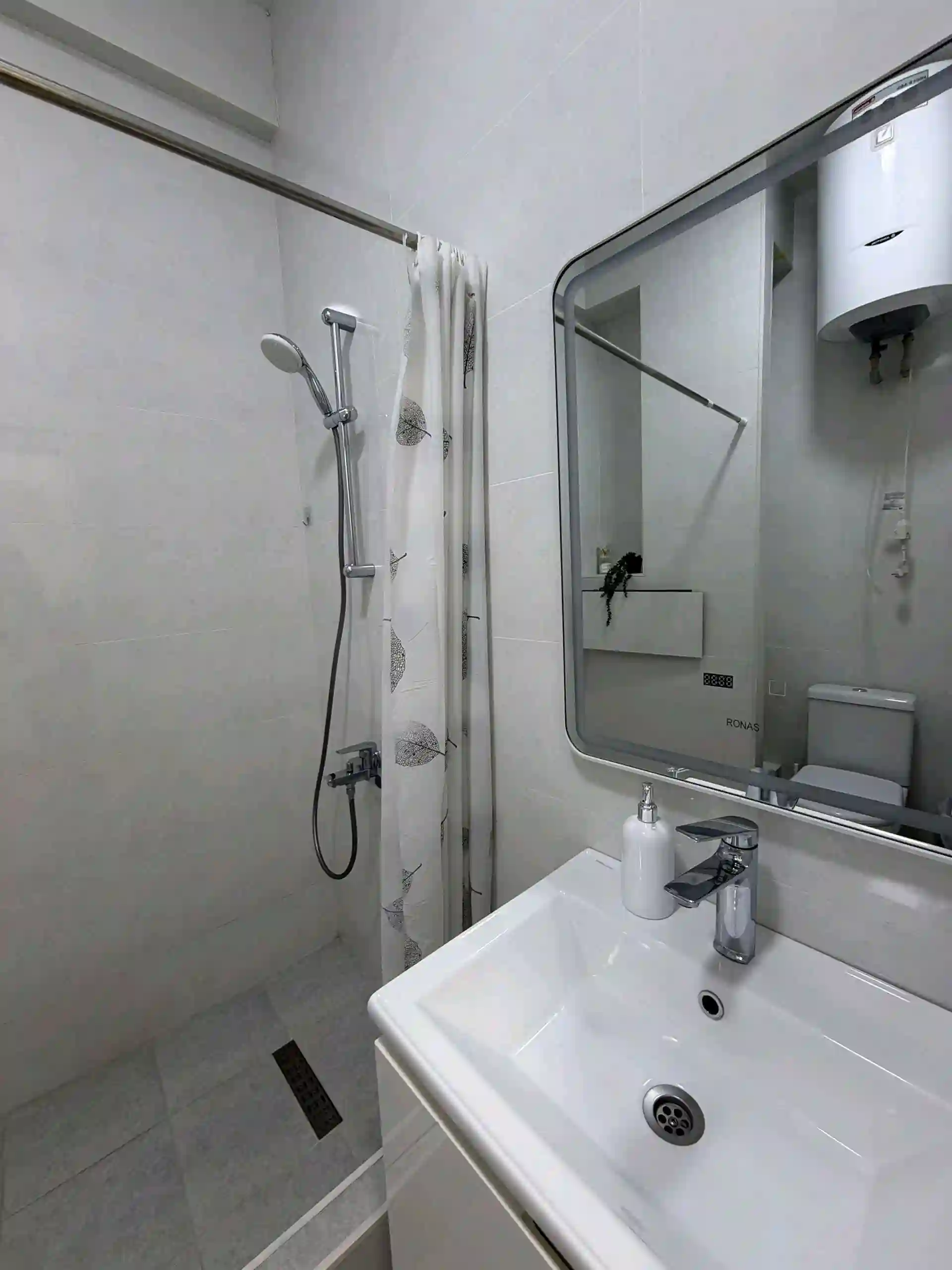 3-к квартира, 14 этаж, 123 м², Айни 53