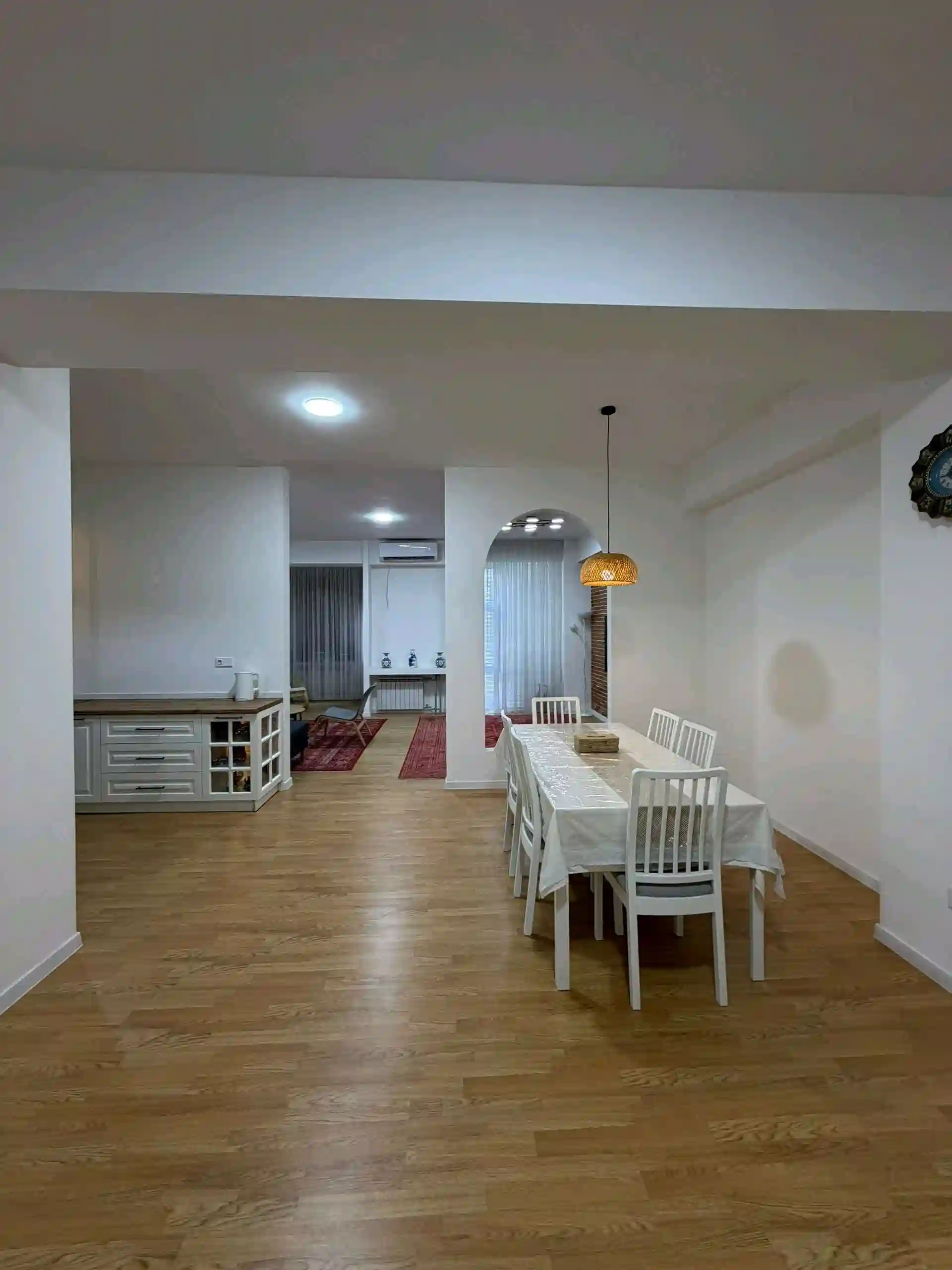 3-к квартира, 14 этаж, 123 м², Айни 53