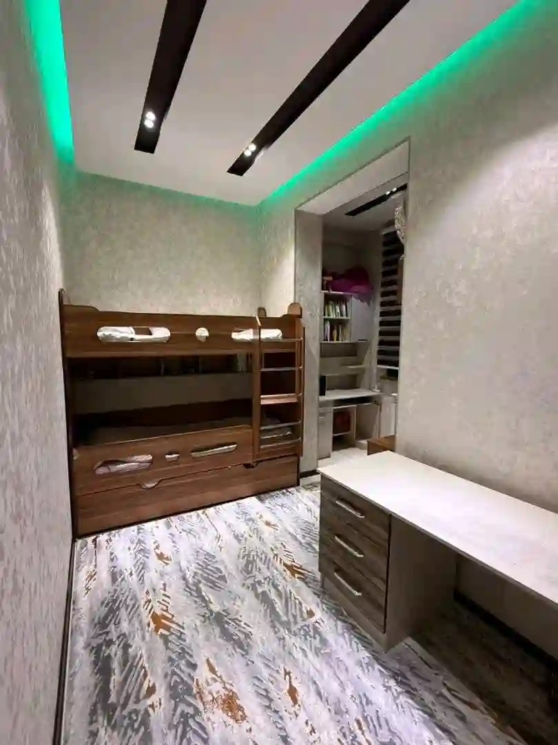 3-к квартира, 9 этаж, 84 м², Фирдавси гардиши Каператор доми Ролер