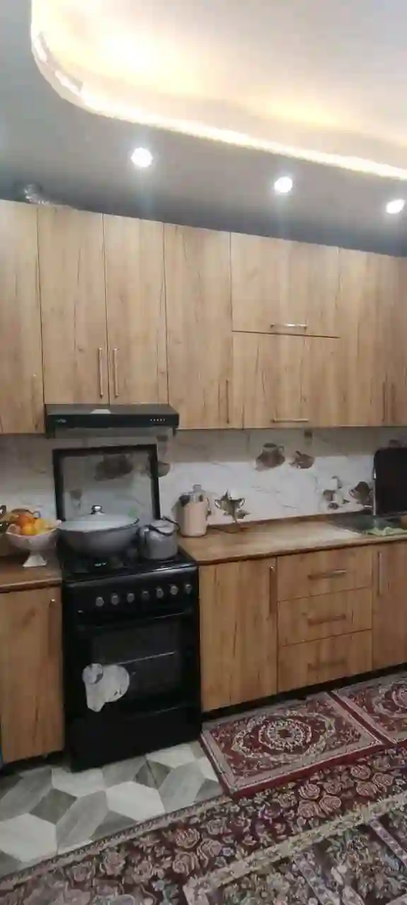 3-к квартира, 4 этаж, 77 м², фирдавси