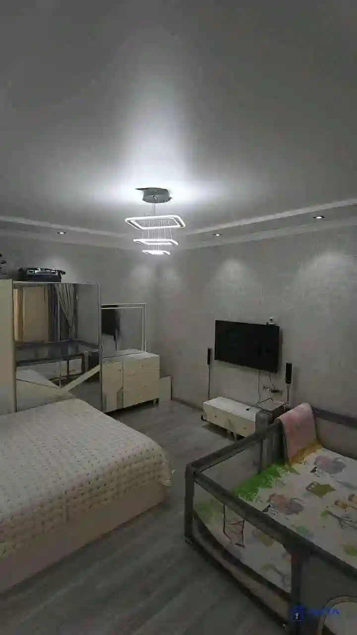 1 этажный, 7-комн. дом, 167 м², 3 соток, И Сомони