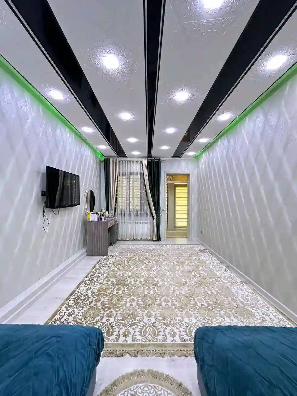 2 этажный, 7-комн. дом, 400 м², 2 соток, Сино