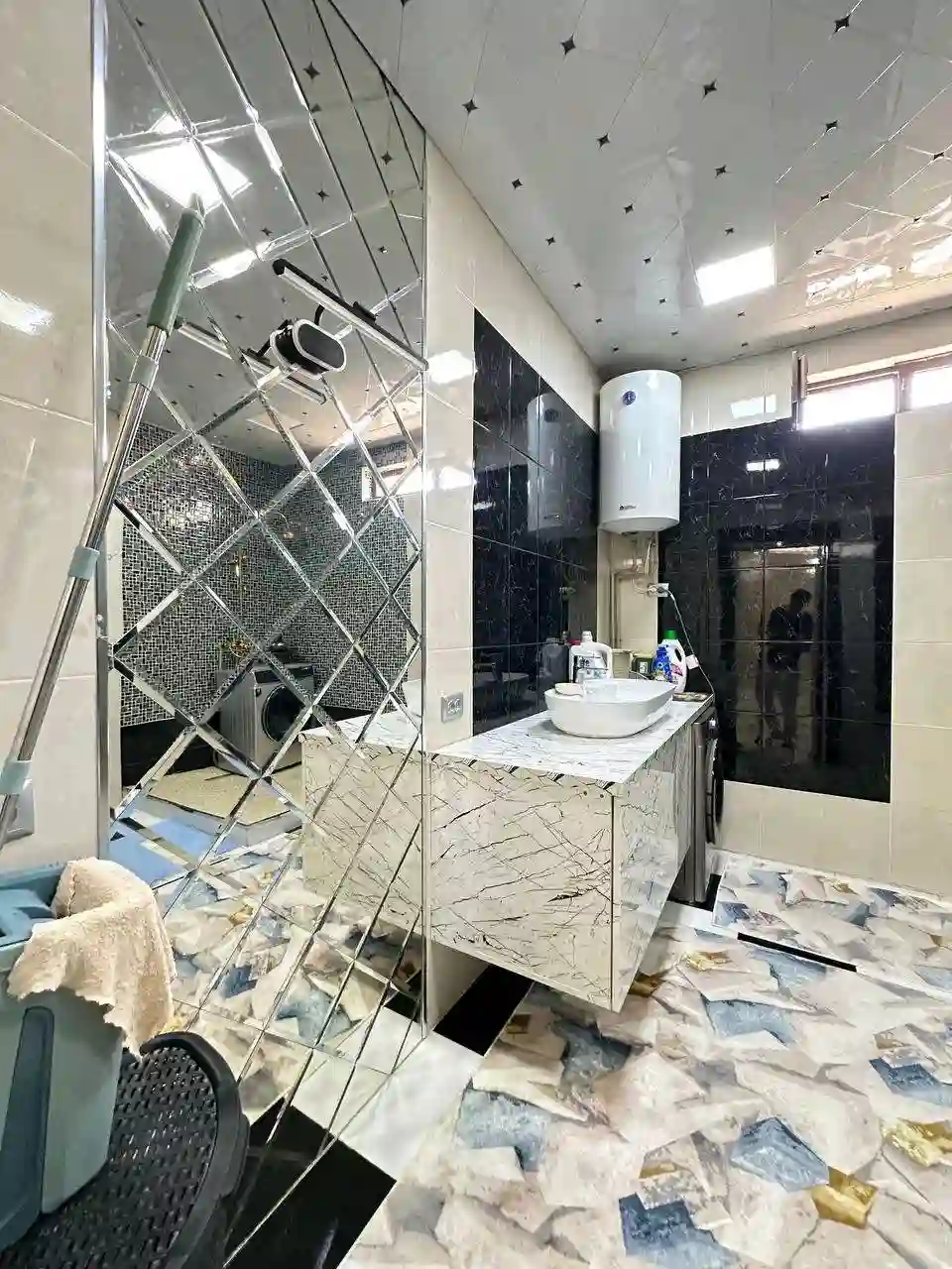 2 этажный, 7-комн. дом, 400 м², 2 соток, Сино
