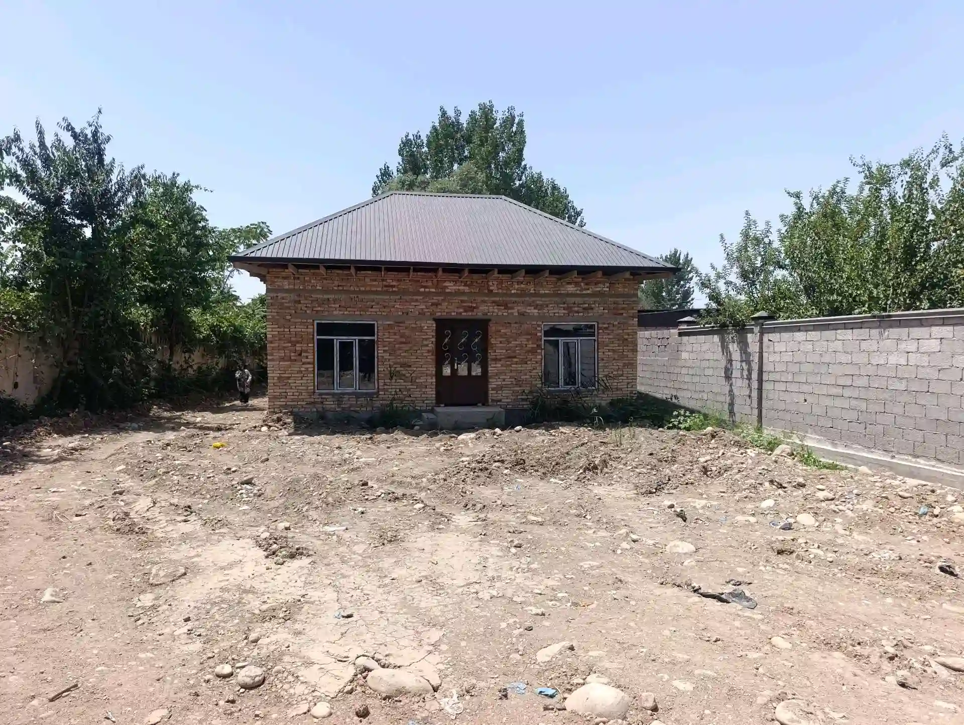 1 этажный, 2-комн. дом, 100 м², 7 соток, тоджик золота