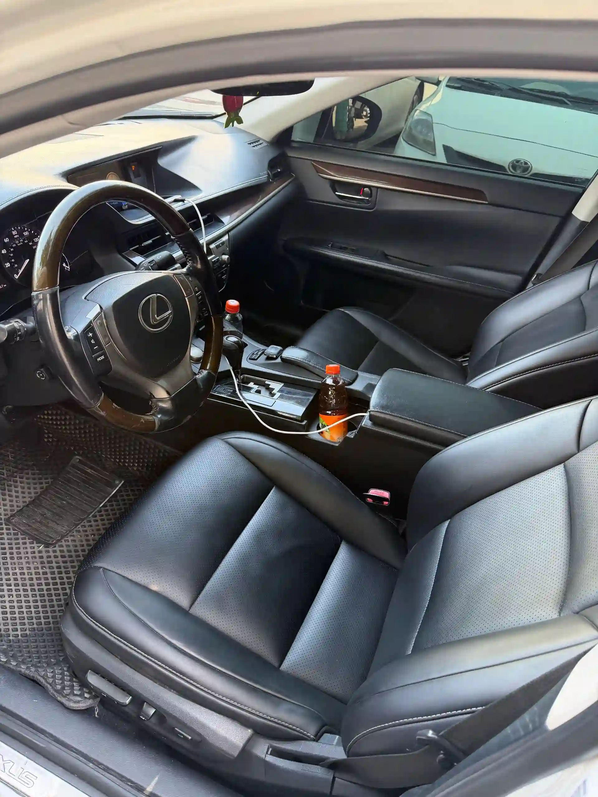 Lexus Es series 2015 — миниатюра 7