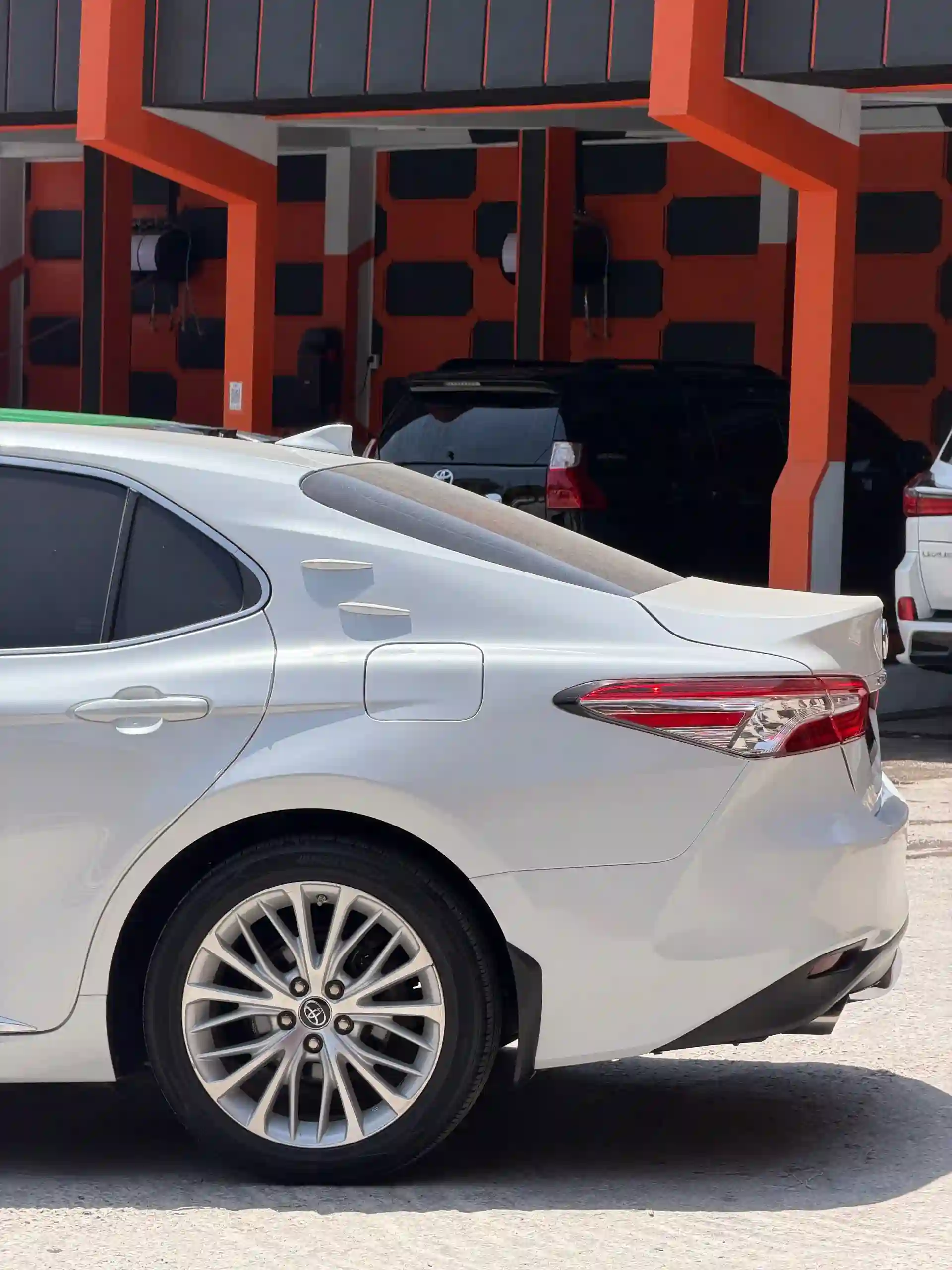 Toyota Camry 2019 — миниатюра 8
