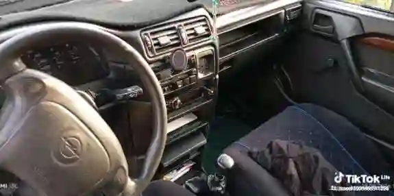 Opel Vectra a 1994 — миниатюра 3