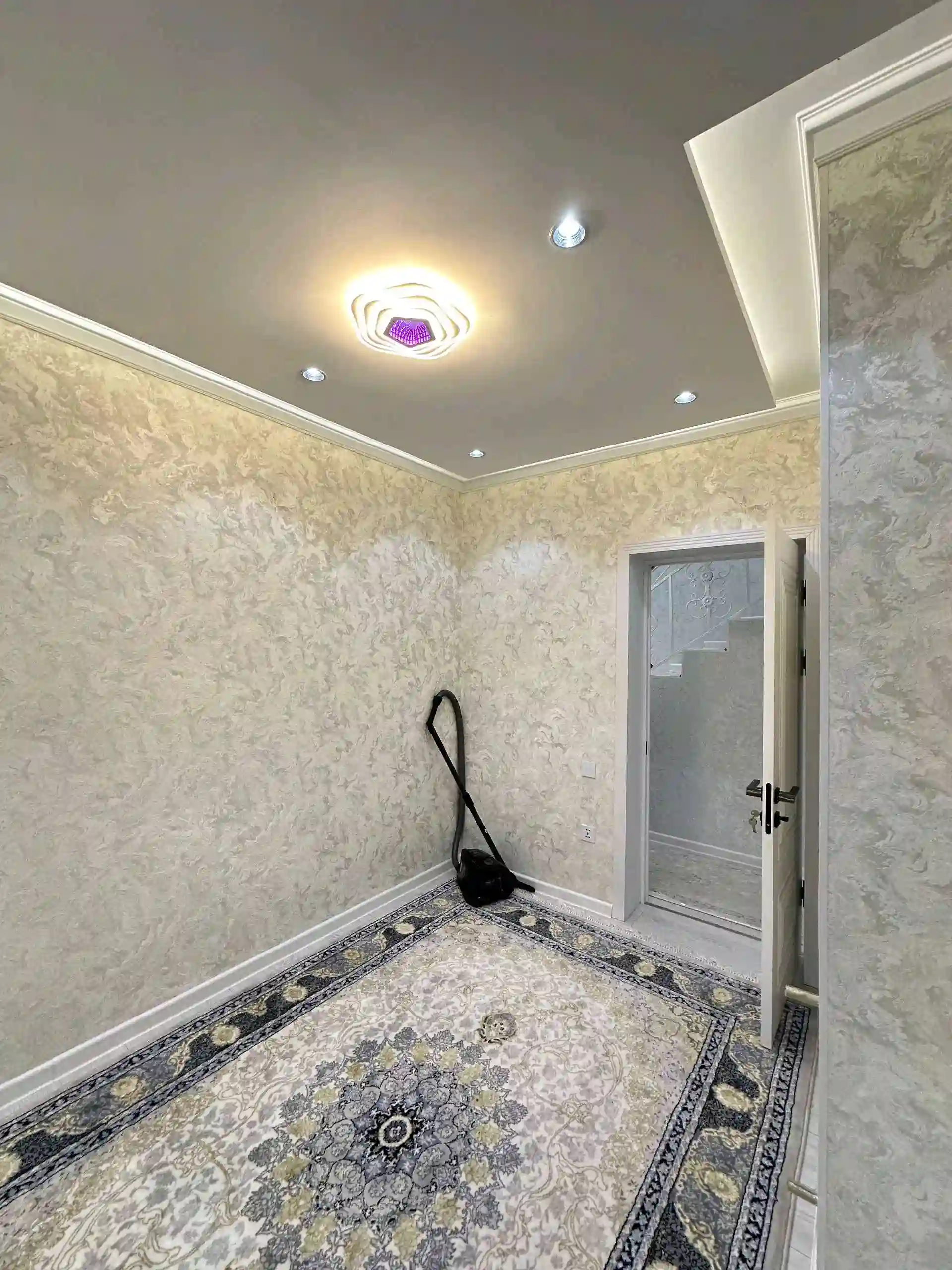2 этажный, 5-комн. дом, 170 м², 2 соток, Сино — миниатюра 9