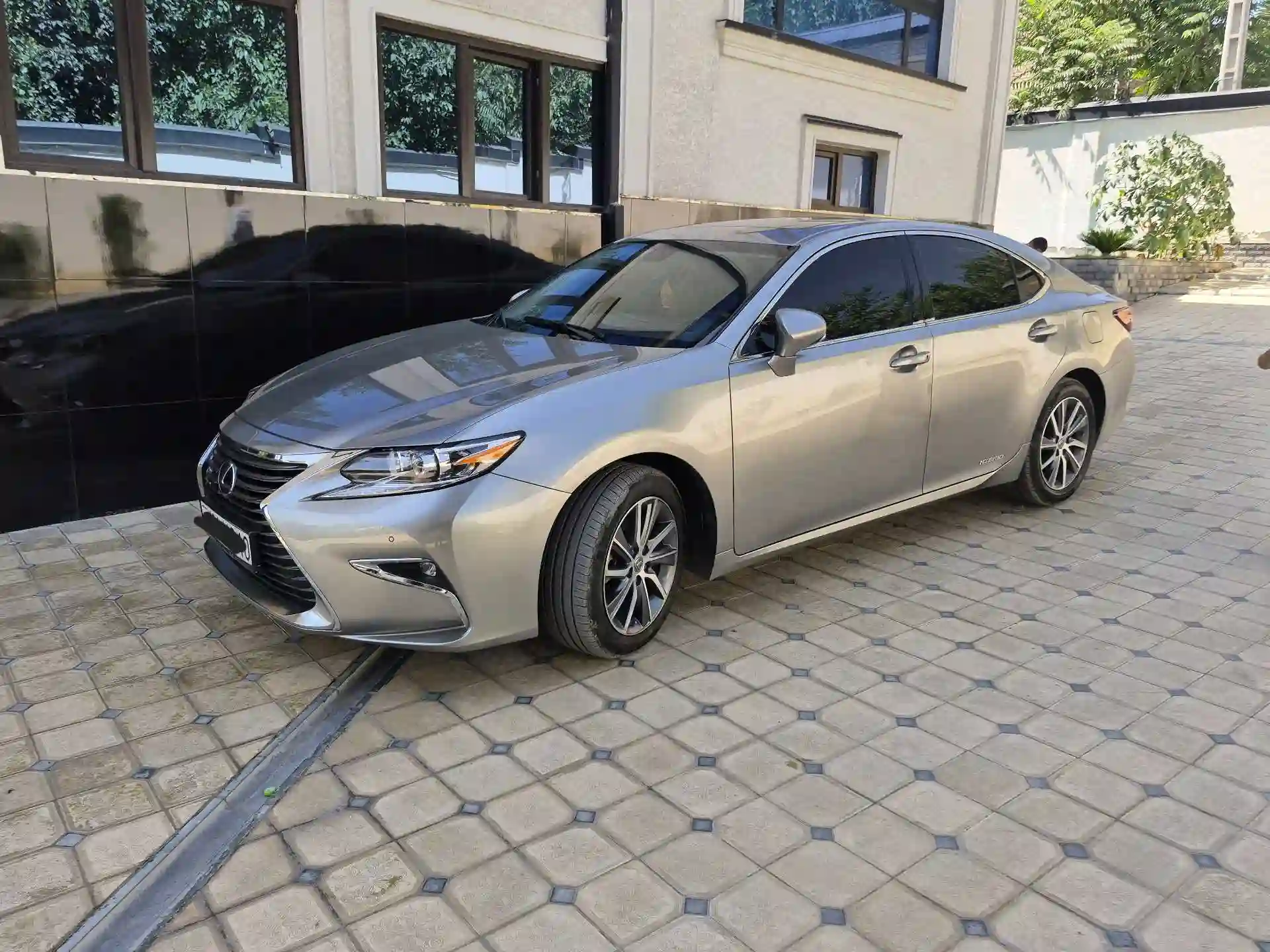 Lexus Es series 2017 — миниатюра 3