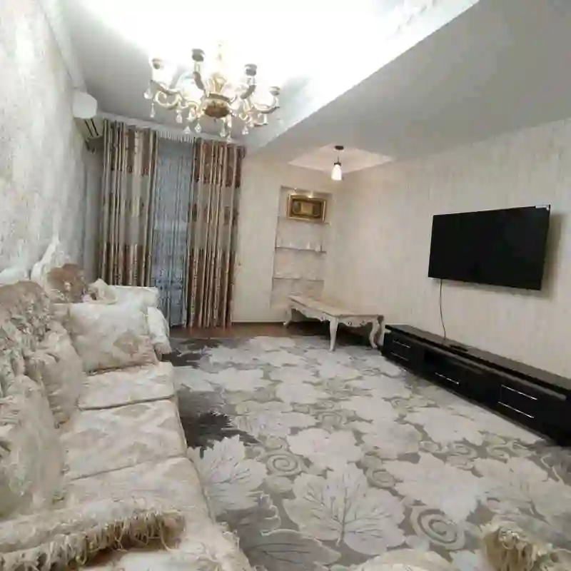 3-к квартира, 2 этаж, 80 м², И. Сомонӣ, бари Ботанический сад