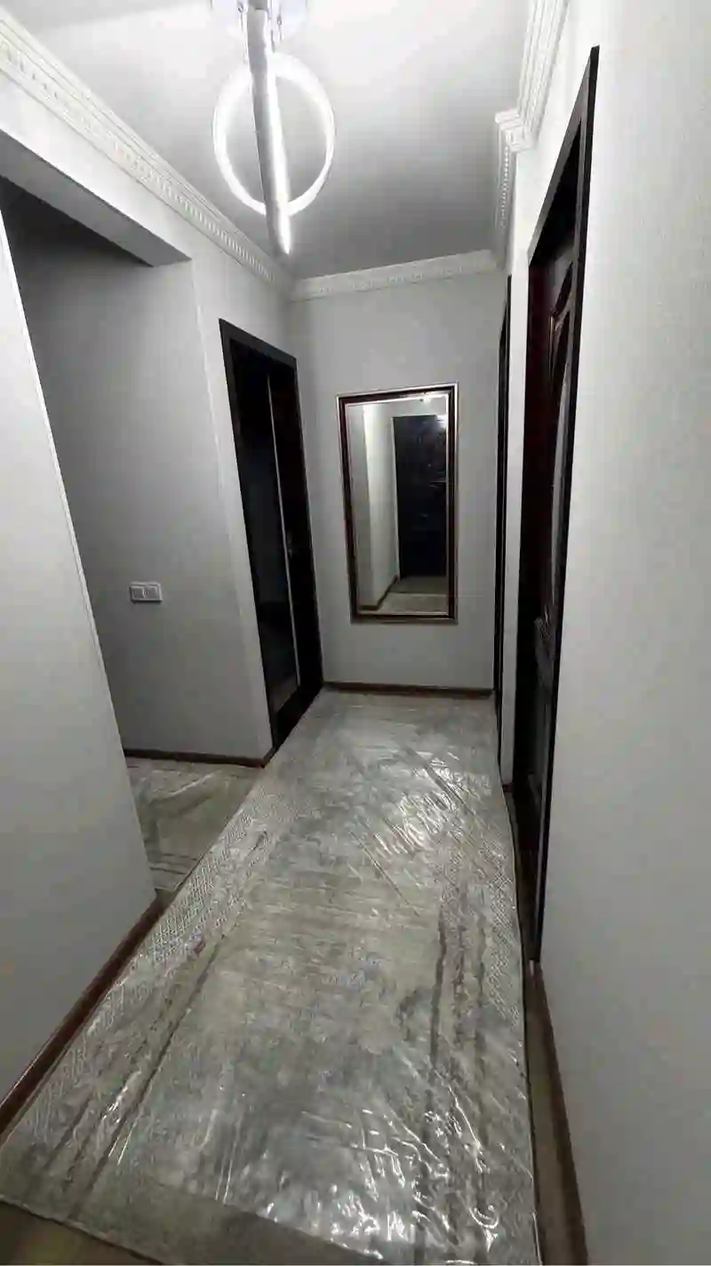 3-к квартира, 2 этаж, 63 м², 33 мкр